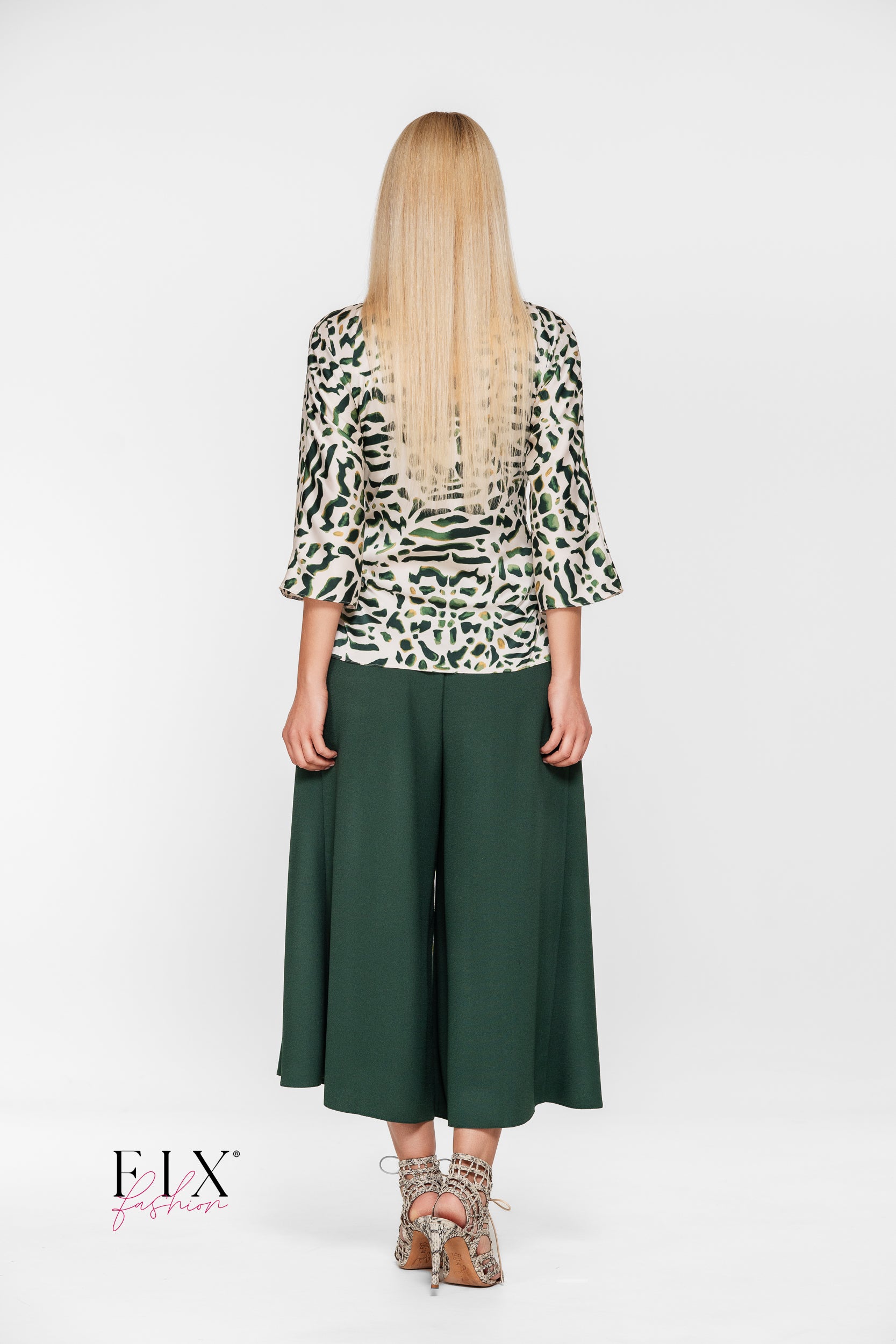FUSTA - PANTALON SCURTA 4154