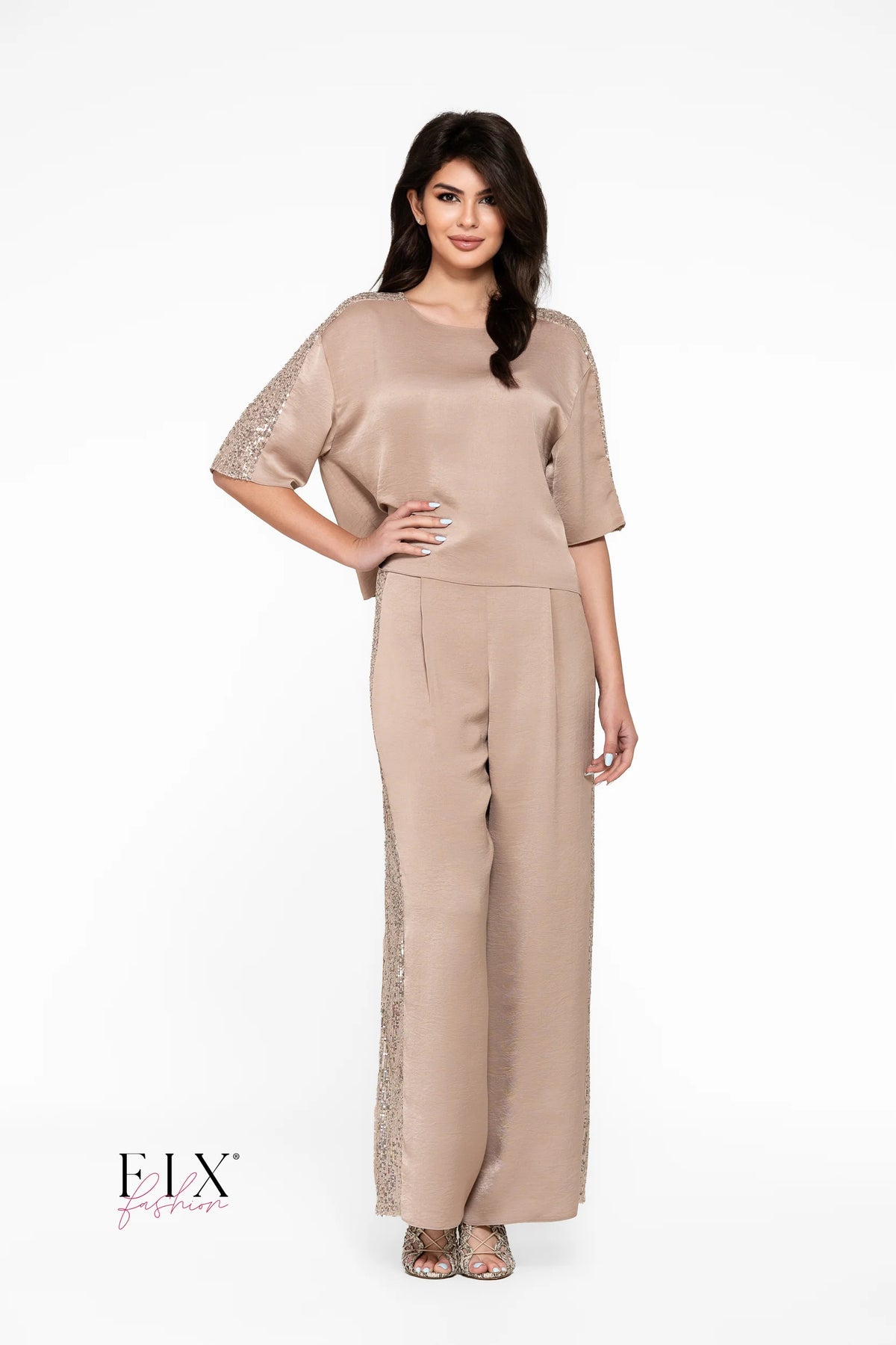 COMPLEU ELEGANT CU VIPUSCA