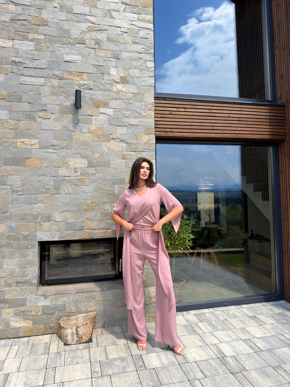Compleu damă de vară, vedere de aproape — FIX Fashion